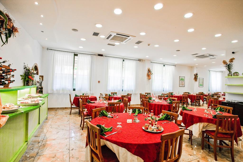 Park Hotel Zaira Cervia Exterior photo